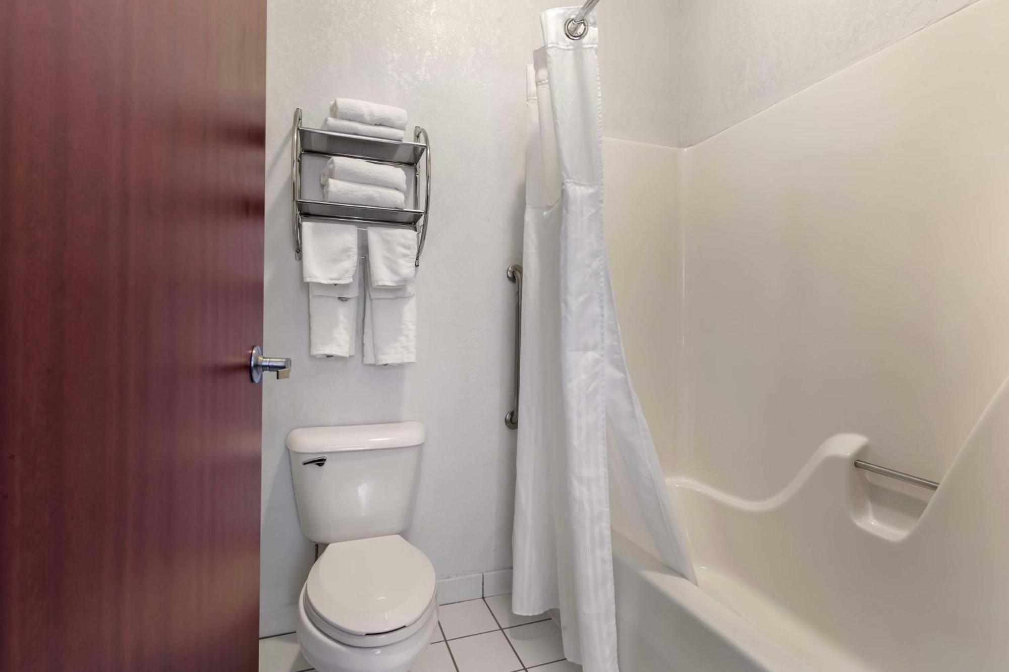 Best Western Sycamore Inn Bagian luar foto